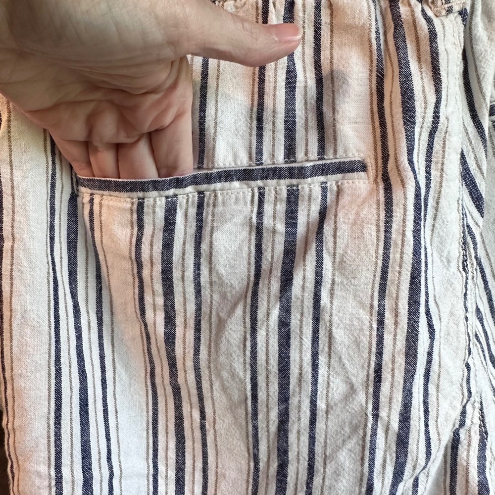 a.n.a Shorts Women Medium Navy White Striped Linen Cotton Paperbag Waist Casual - Picture 4 of 7